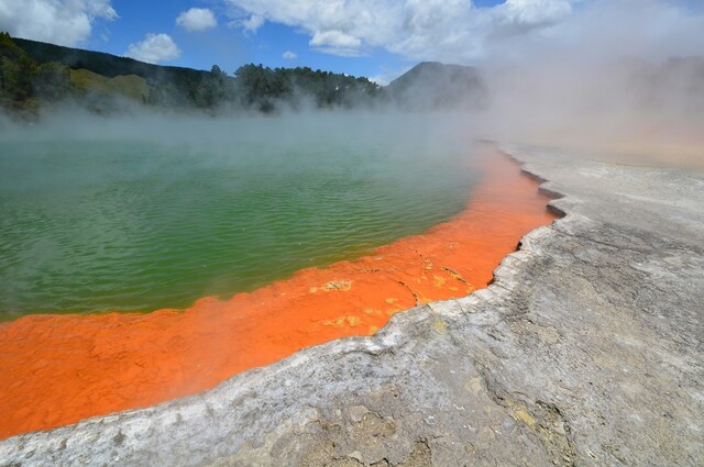 New Zealand's Champagne Pool